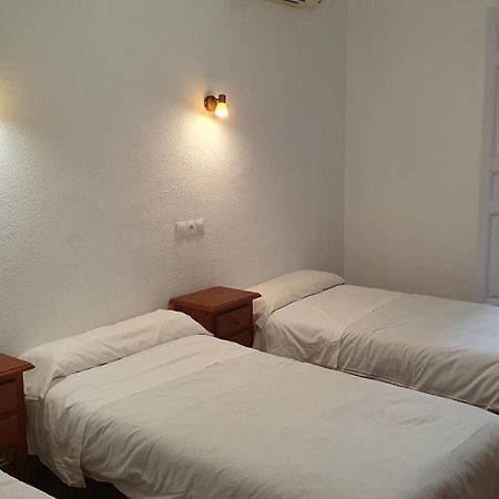 Hostal Ginebra -Madrid Centro Gran Via Sol- Extérieur photo