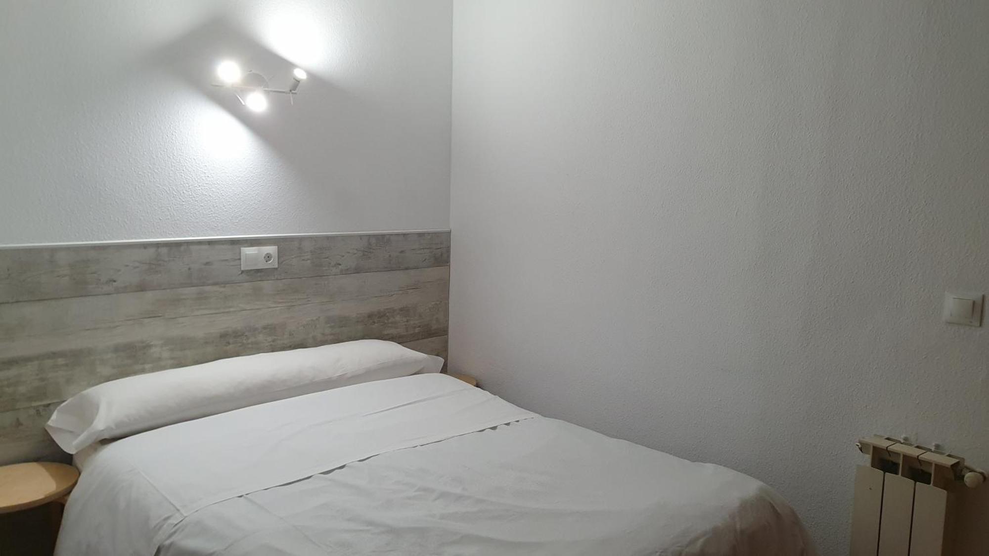 Hostal Ginebra -Madrid Centro Gran Via Sol- Extérieur photo